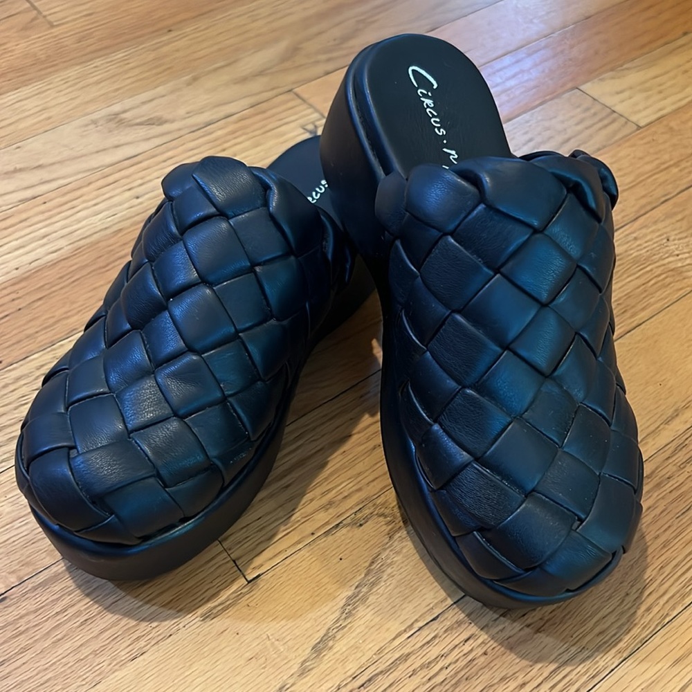 SAM EDELMAN Julieta Platform Clogs